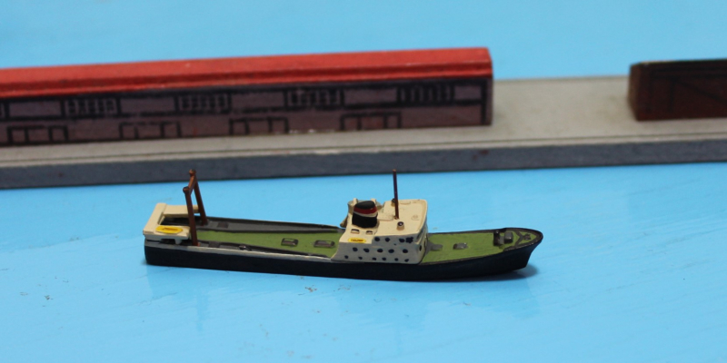 Fishery vessel "W. Ladiges" green decks (1 p.) GER 1962 Delphin D 5